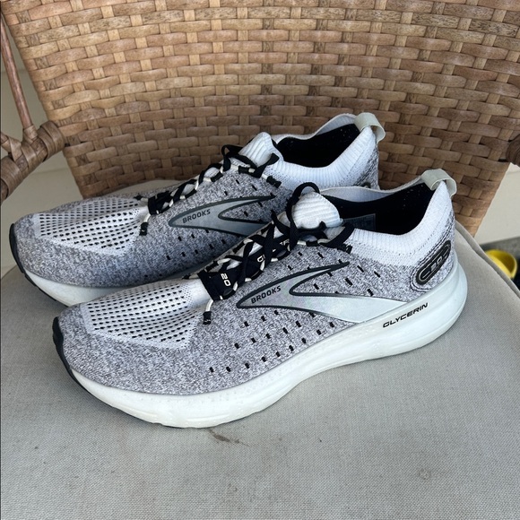 Brooks Other - Brooks Glycerin 20 Stealth Fit White and Grey